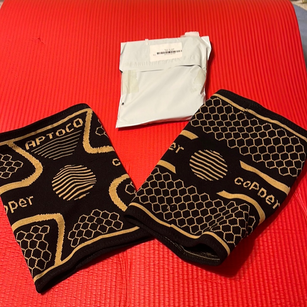 Copper Knee Compression Sleeve - image 1